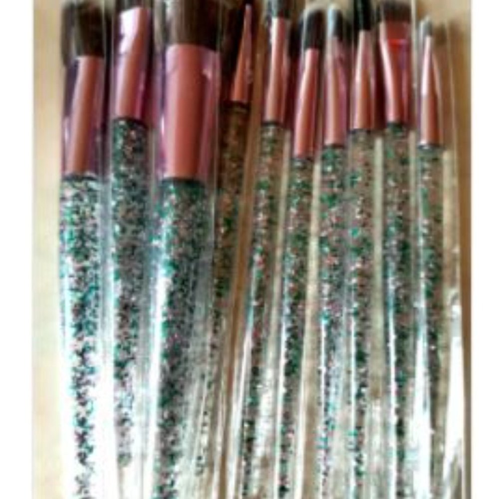 10 Piece Acrylic Sparkle Make Up Brush Set - Picture 6 of 9